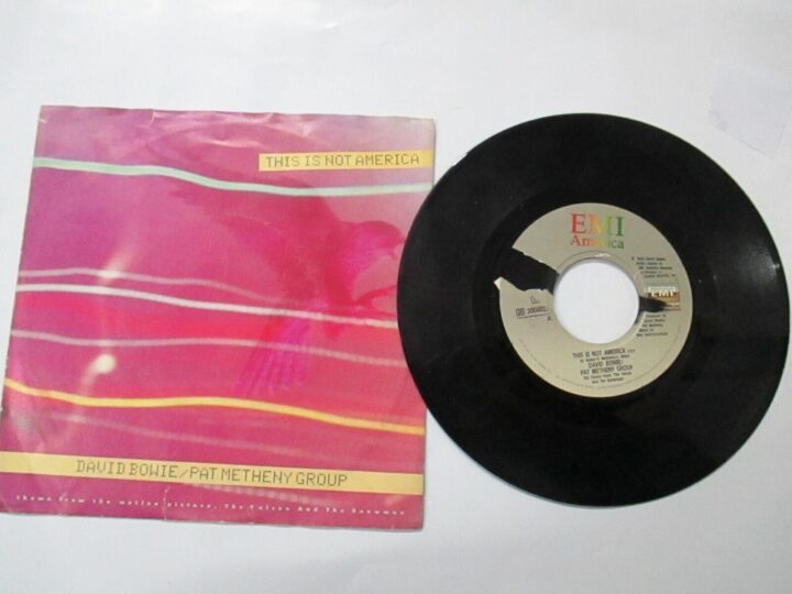 David Bowie/pat Metheny Group - This Is Not America - 7" 45 Giri