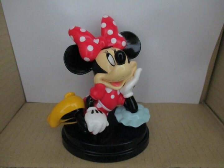 Minnie Sdraiata - Statua Disney Parade Collection
